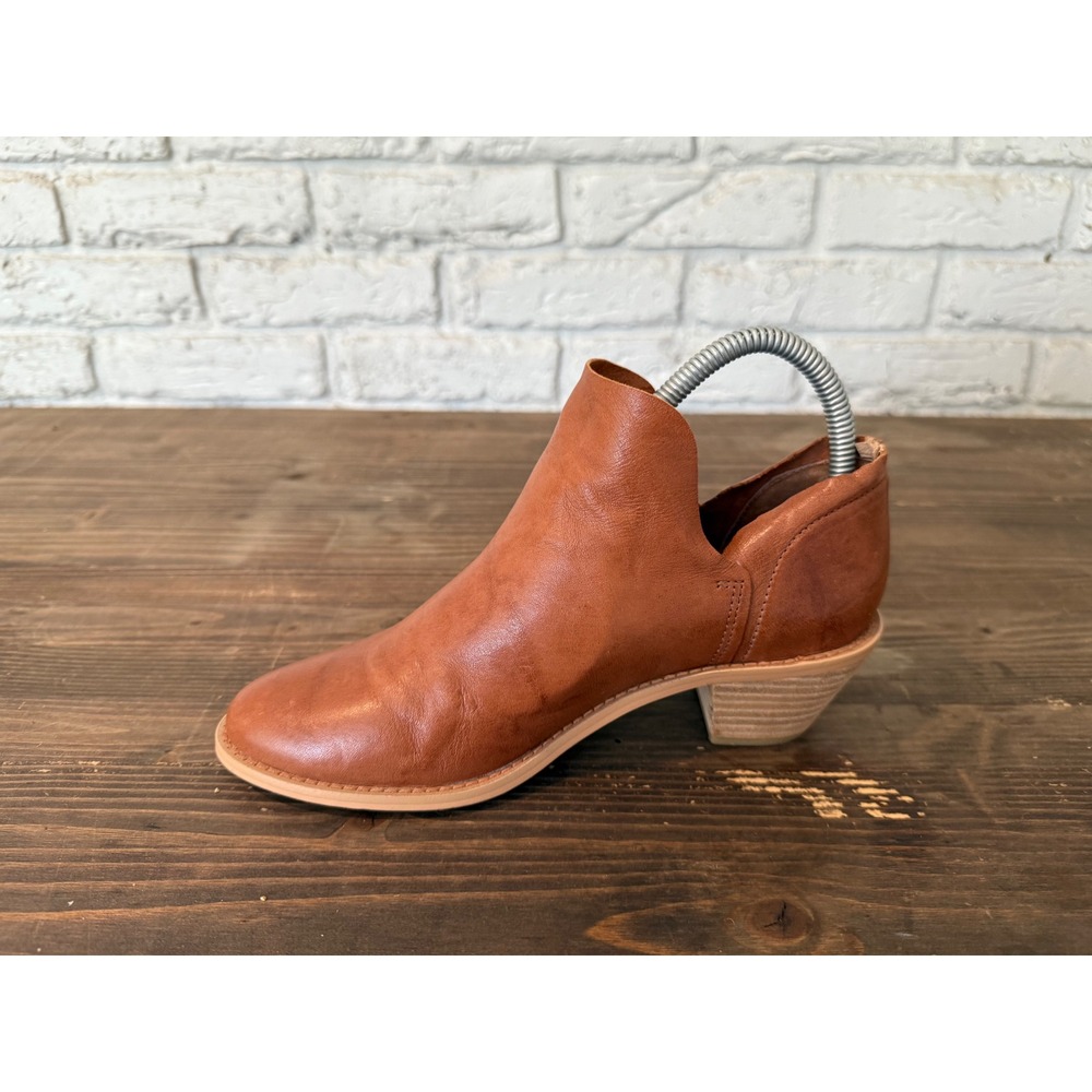 Kelsi Dagger Brown Leather Ankle Boots Size 7.5 Heeled Booties Women's Shoes - Picture 7 of 10